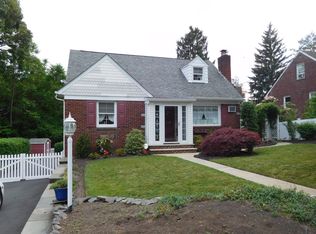 17 Ravine Dr, Hawthorne, NJ 07506