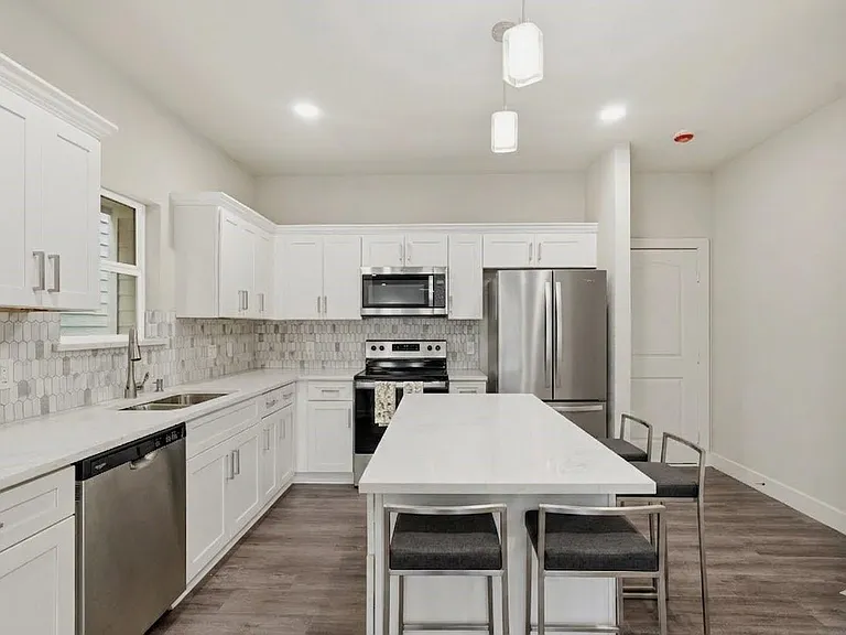 8025 Virgil St — Photo 5