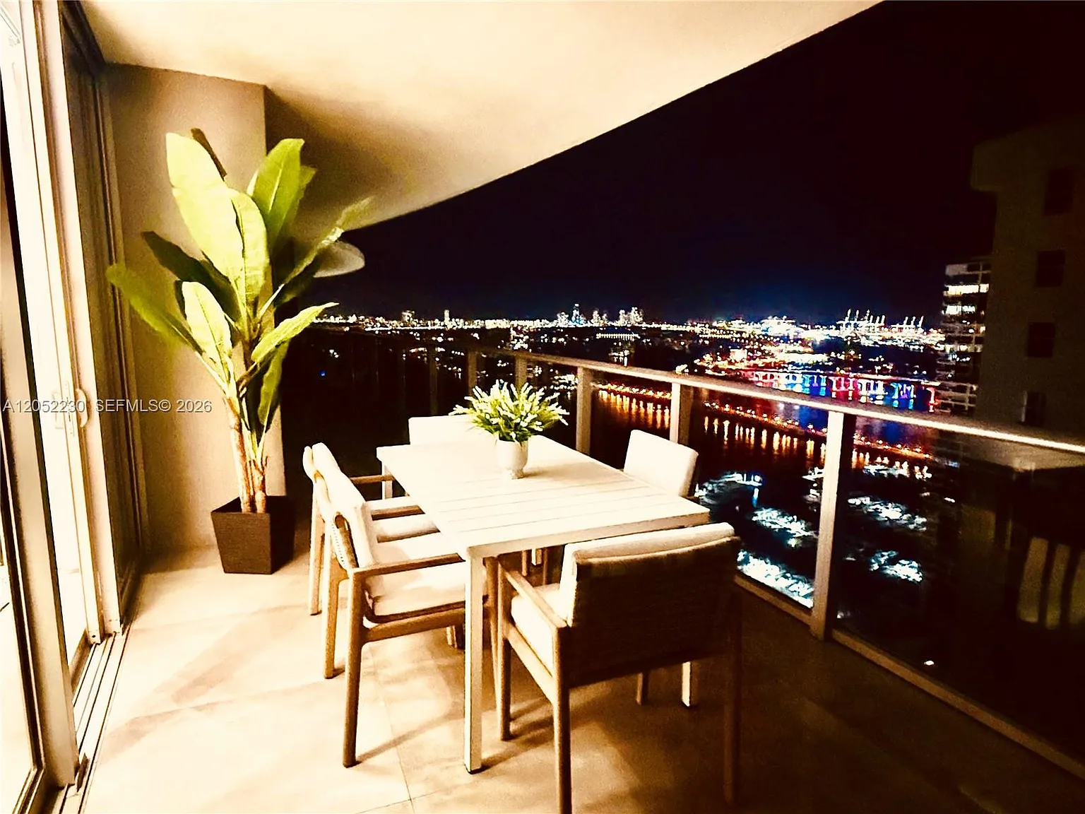 Aria On The Bay Condo — Photo 3