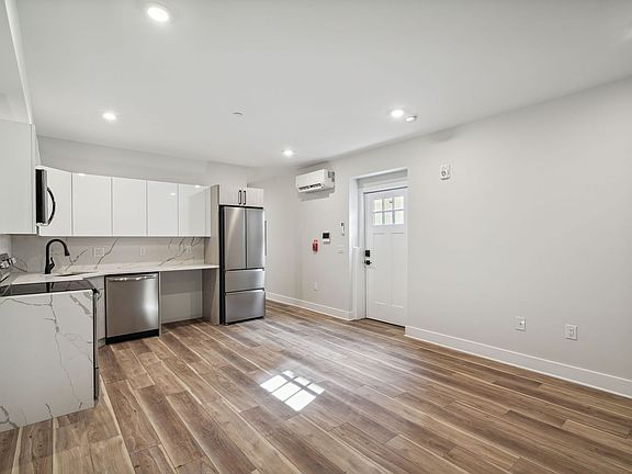 2nd image of 862 N 41st St #7