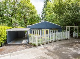 2626 SW Corona Ave, Portland, OR 97201