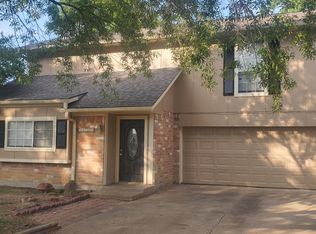 9414 Charter Ridge Dr, Houston, TX 77070