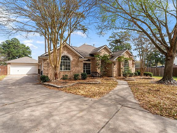 2nd image of 1302 Pine Trl
