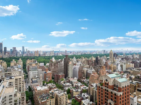 200 East 69th Street 42A image 1 of 15