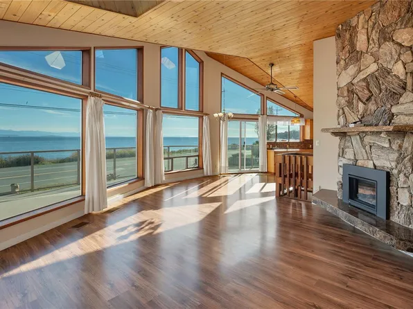 2946 Island Hwy S, Campbell River, BC V9W 1C8