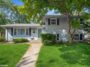 9628 Hawthorne Dr, Munster, IN