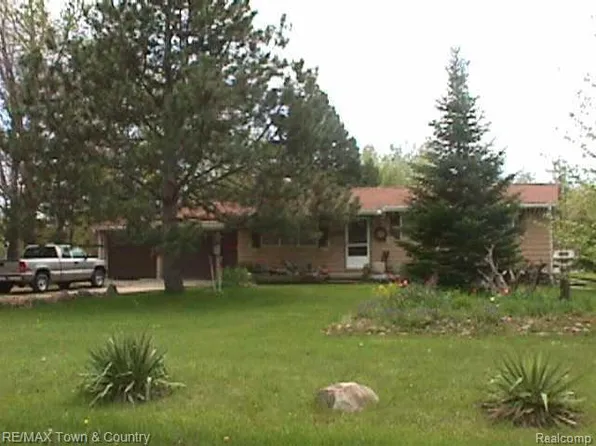 3397 Field Rd, Clio, MI 48420