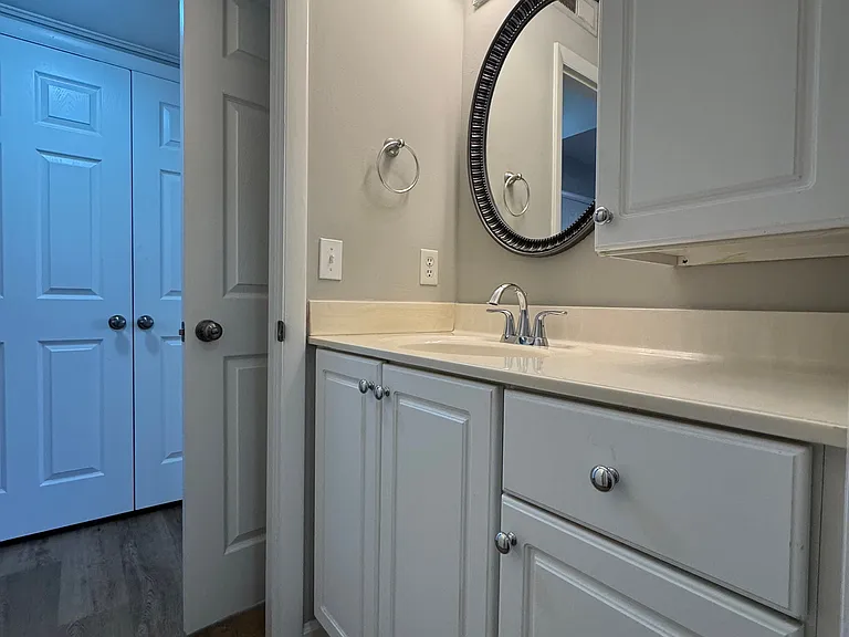 514 Brookside Ct — Photo 18