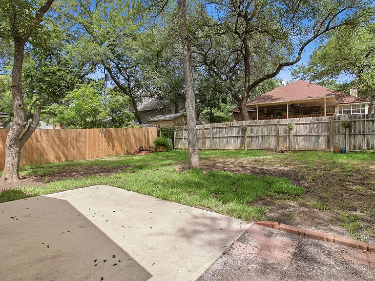 3840 Forsyth Park — Photo 30