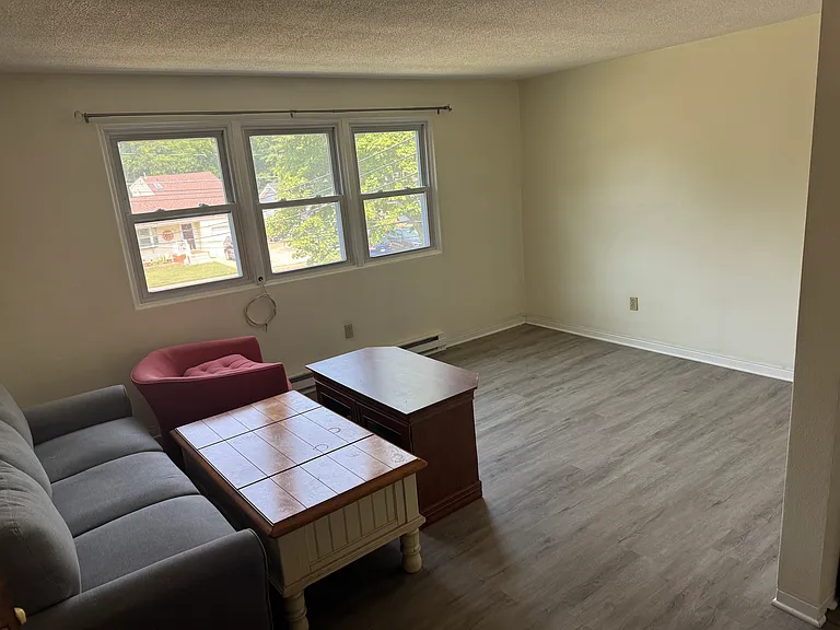 329 Oak St #3 — Photo 6