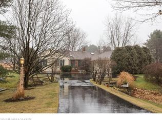 6 Eureka Rd, Falmouth, ME 04105