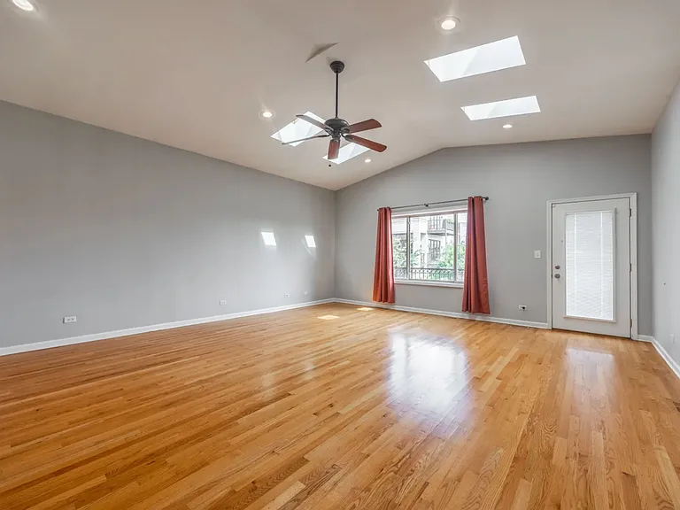 1335 W Walton St #2 — Photo 11