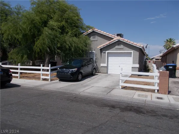 1869 Star Sapphire Ct, Las Vegas, NV 89106