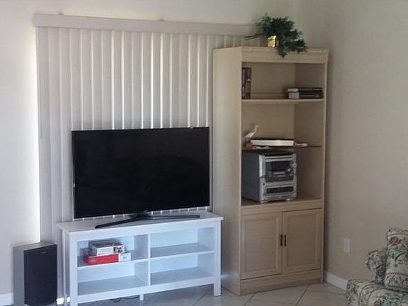 5th image of 10125 Manatee Ave W APT C3