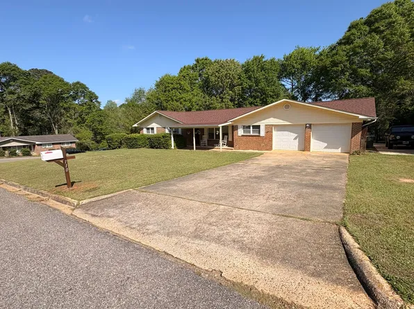 110 W Emerald Dr, Enterprise, AL 36330
