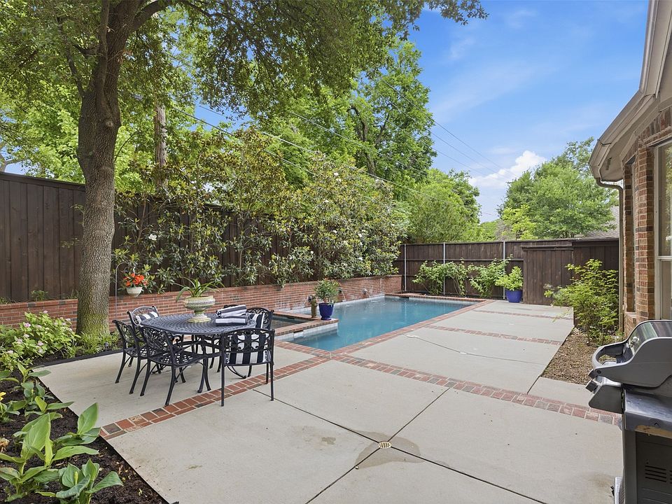 1st image of 2218 Ash Grove Way