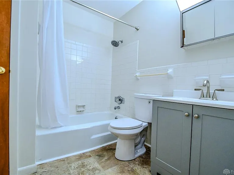 3108 E Stroop Rd — Photo 15