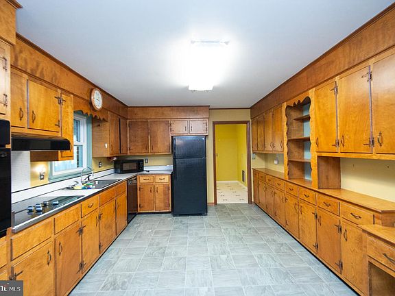 5th image of 1 Kiowa Rd