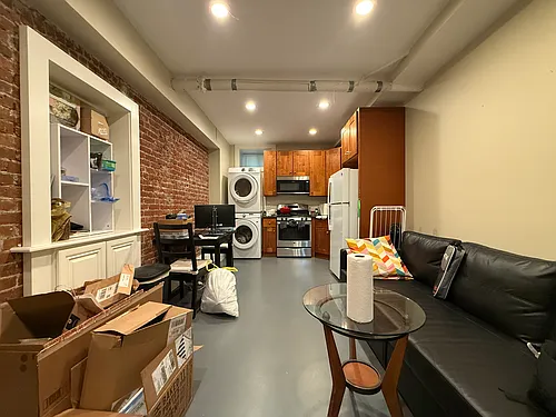 36 High St Photo 1