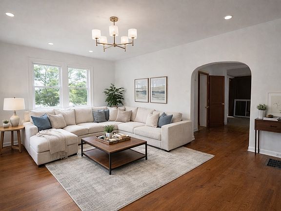 3rd image of 1083 River Rd