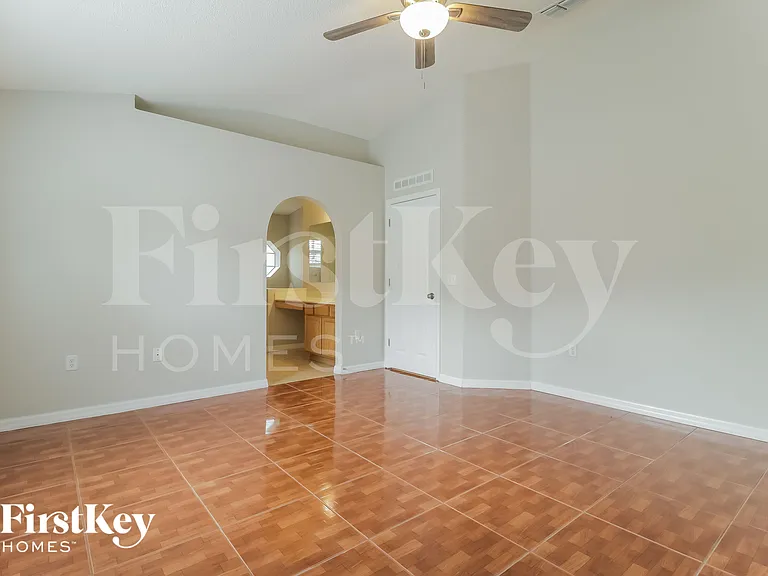 253 McKay Blvd — Photo 8