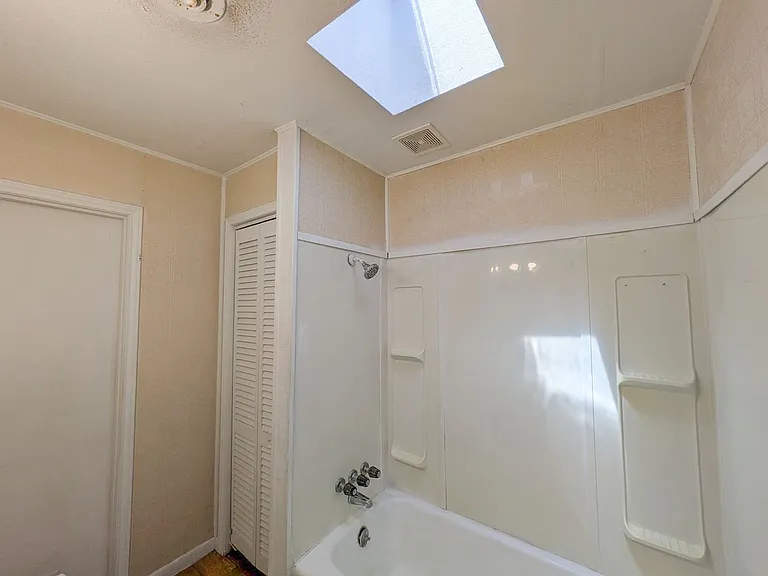 770 Peyton Dr — Photo 18