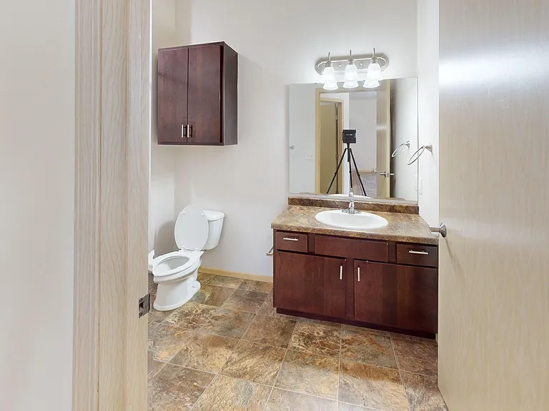 Cascades Apartments — Photo 41