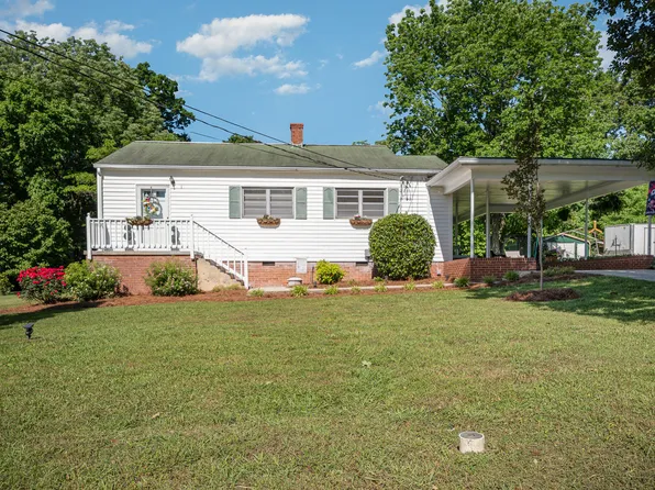 110 White Oak Dr, Siler City, NC 27344