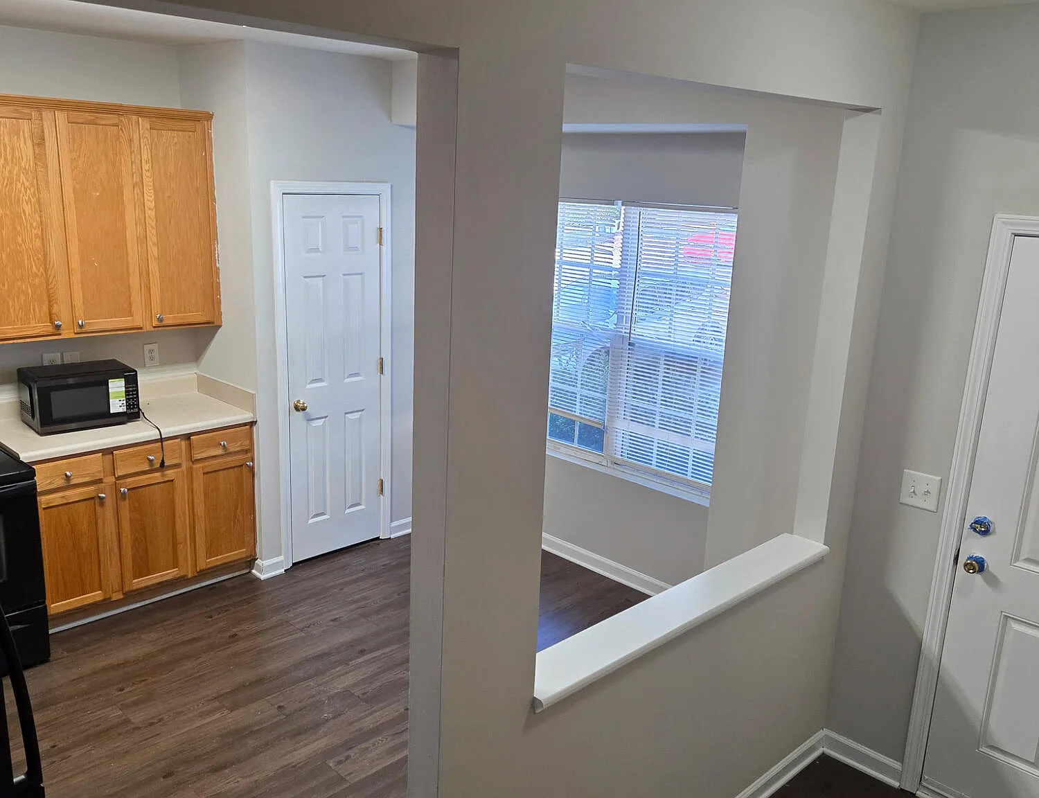 3 bed, 2.5 bath, 1473 sqft, $1,725 — Photo 3