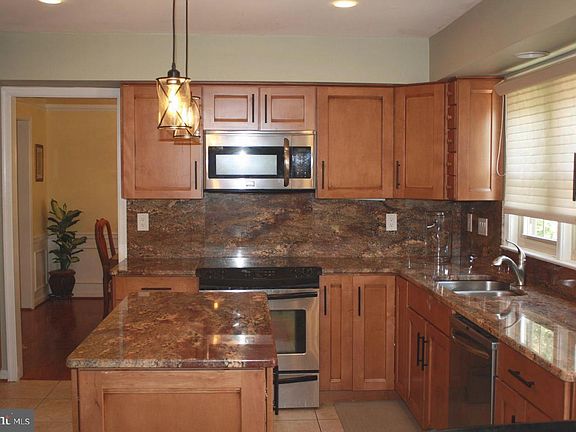 4th image of 8606 Compass Ct