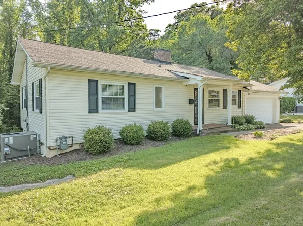 431 East Dr, Oak Ridge, TN 37830