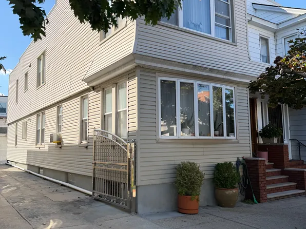 7836 84th St, Ridgewood, NY 11385