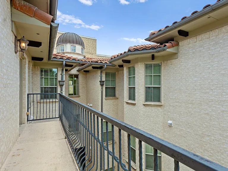 5801 Hillcrest Ave #9 — Photo 16