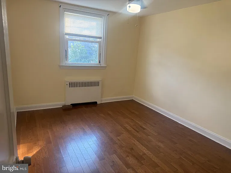 544 Wiltshire Rd — Photo 3