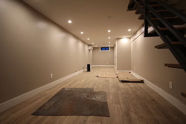 Rented by Nooklyn NYC LLC | media 44