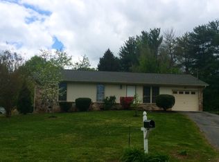 8526 Baron Dr, Knoxville, TN 37923