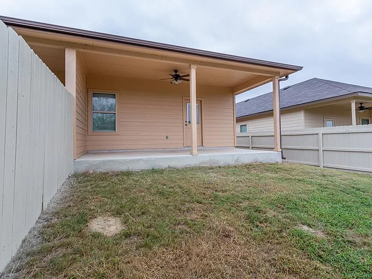 421 Jack Rabbit Ln #B — Photo 17