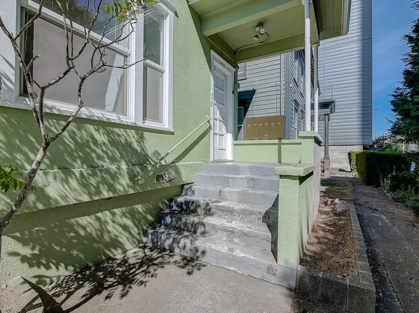 4707 Brooklyn Ave NE, Seattle, WA