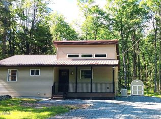 103 Jean Danielson Dr, Greentown, PA 18426