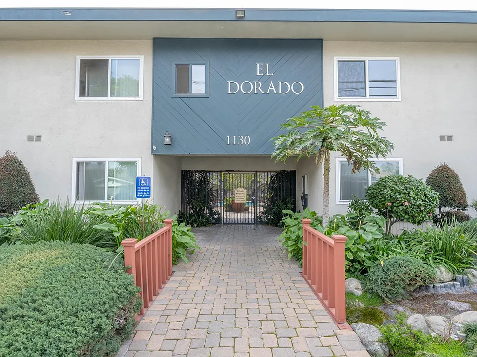 1130 Marine Avenue