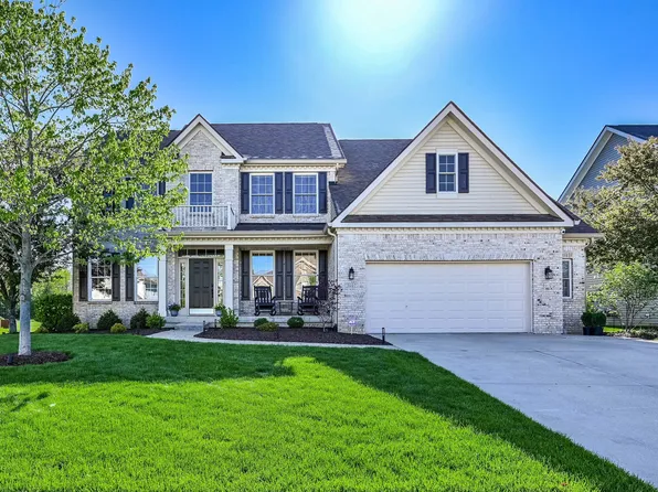 3607 Mossy Rock Dr, Zionsville, IN 46077