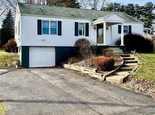 135 Sharon Dr, Butler, PA 16001