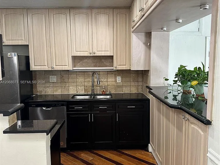 1422 Wiley St — Photo 16
