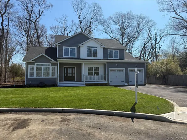 3 lotto Court, Lake Grove, NY 11755
