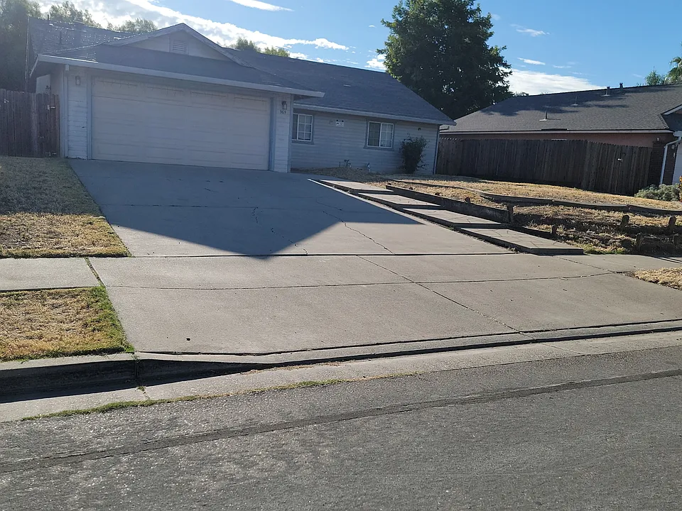 965 Emory Way
