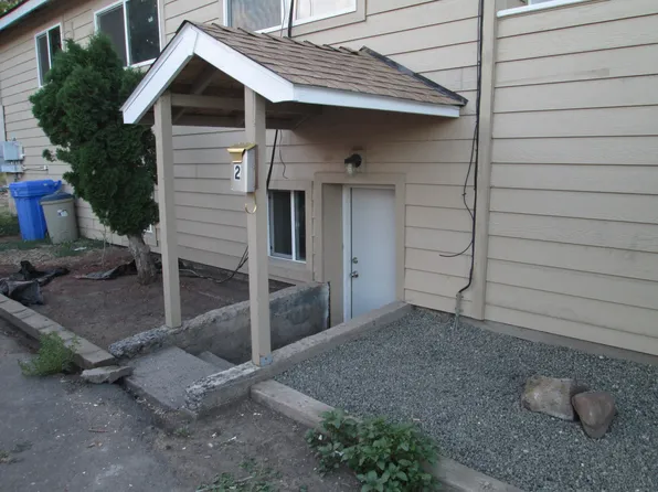 754 N 10th St, Klamath Falls, OR 97601
