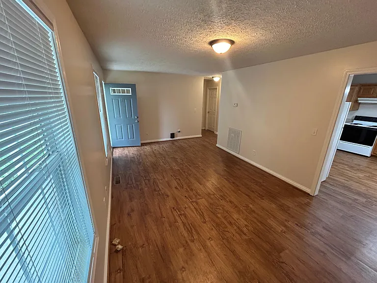 8 Sky Cole Ct — Photo 1