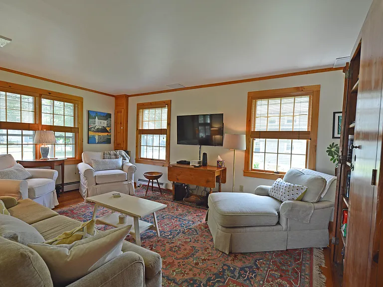 32 Wildwood Ave — Photo 19