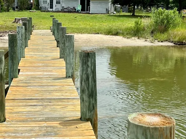 343 Potomac Shore Dr, Heathsville, VA 22473