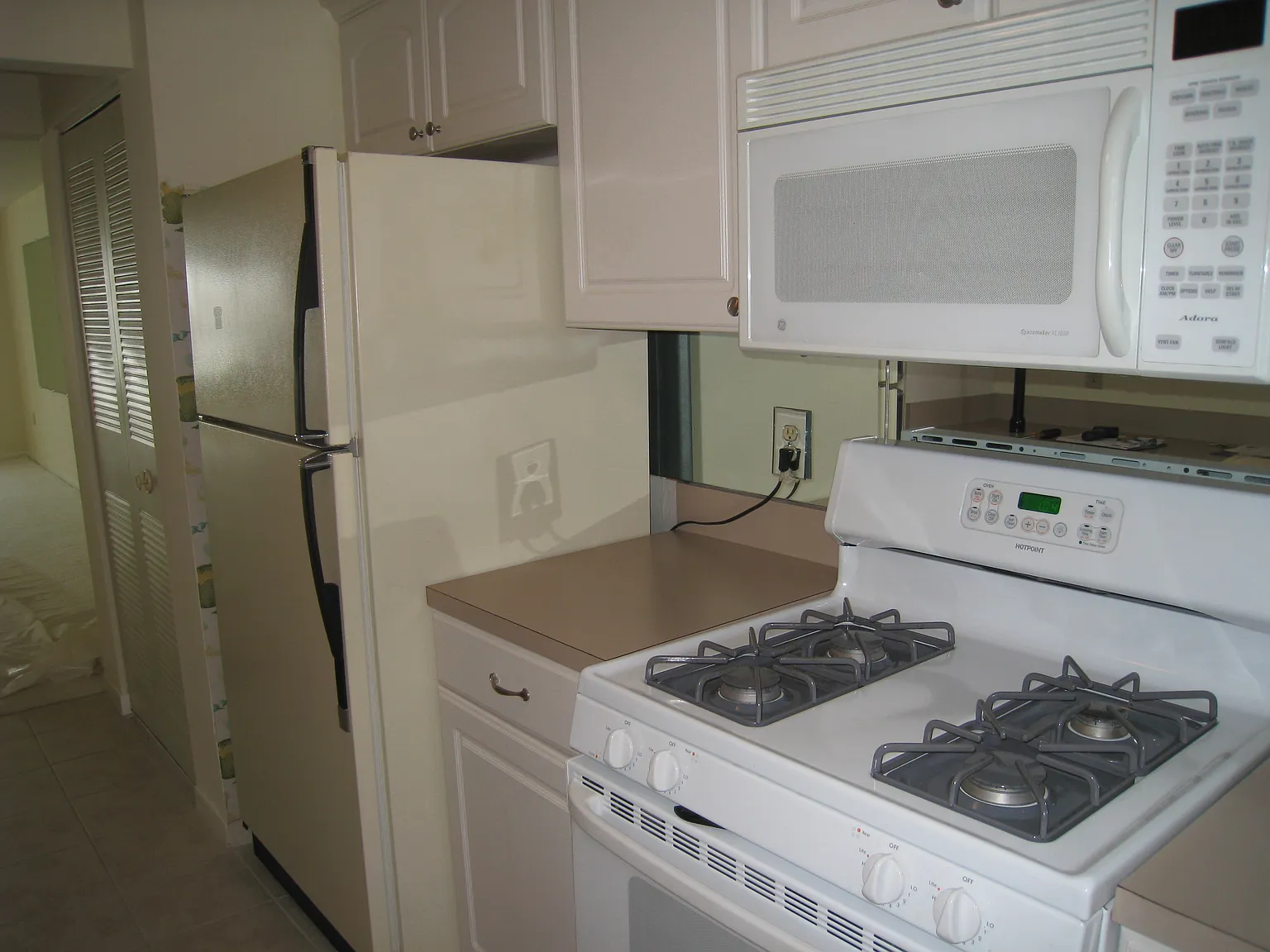 1 bed, 1.5 bath, 1050 sqft, $1,600 — Photo 3